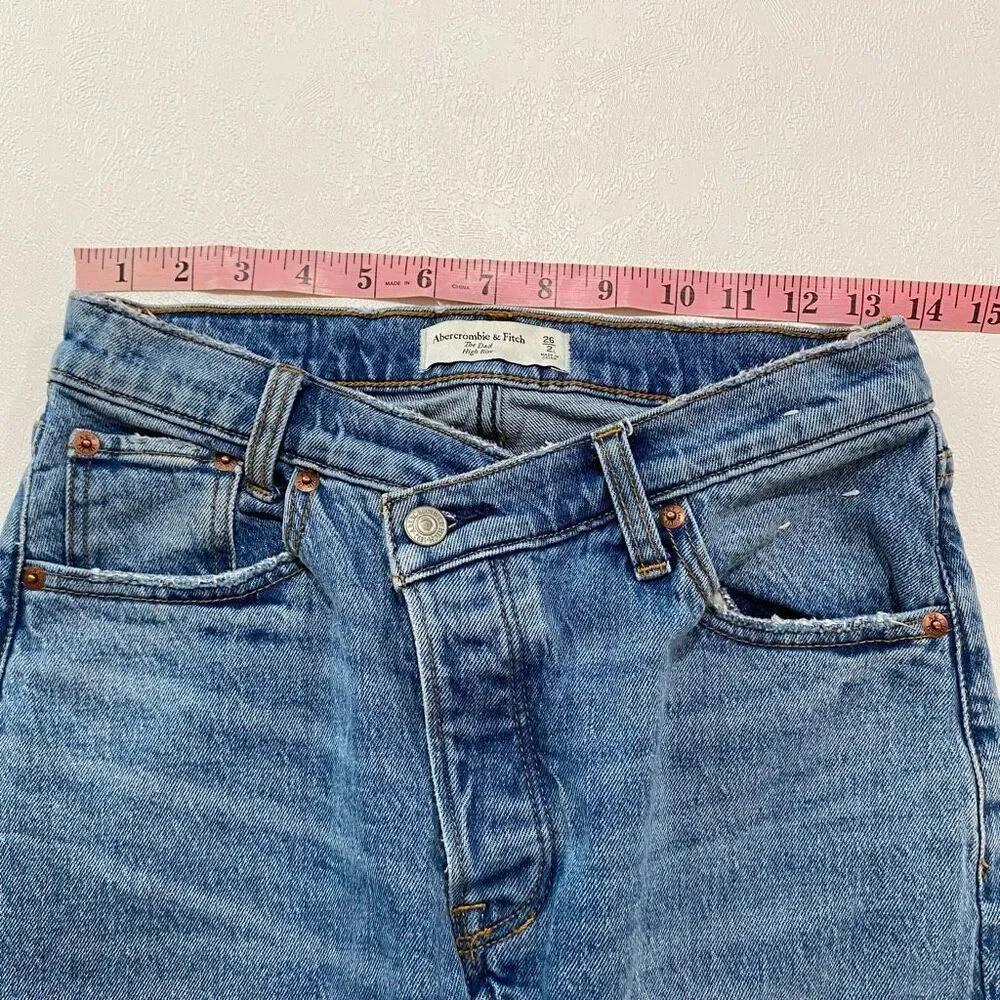 Abercrombie & Fitch 90s High Rise Straight Leg Jeans Size 26